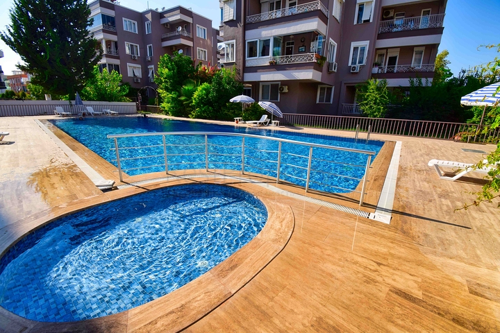 Квартира планировки 4+1 в микрорайоне Лара - Анталия