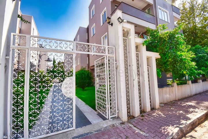 Квартира планировки 4+1 в микрорайоне Лара - Анталия