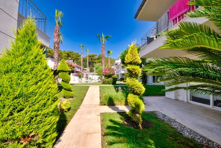 Квартира без мебели планировки 2+1 в районе Кемер - Анталия 