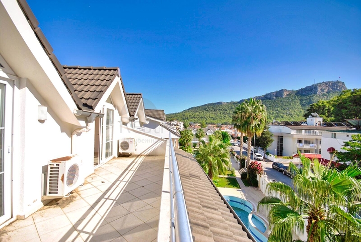 Квартира без мебели планировки 2+1 в районе Кемер - Анталия 