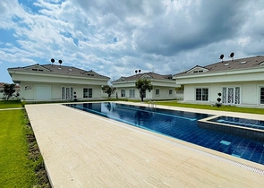 Квартира планировки 2+1 с видом на горы в районе Кемер - Анталия 