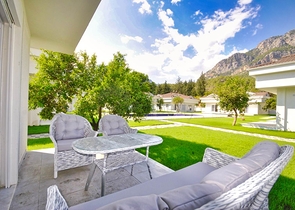 Квартира планировки 2+1 с видом на горы в районе Кемер - Анталия 