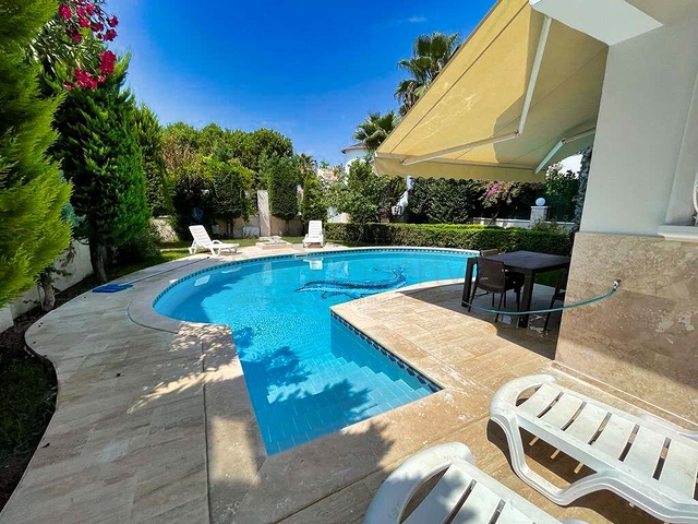 Вилла планировки 3+1 размером 320 м2 в районе Белек