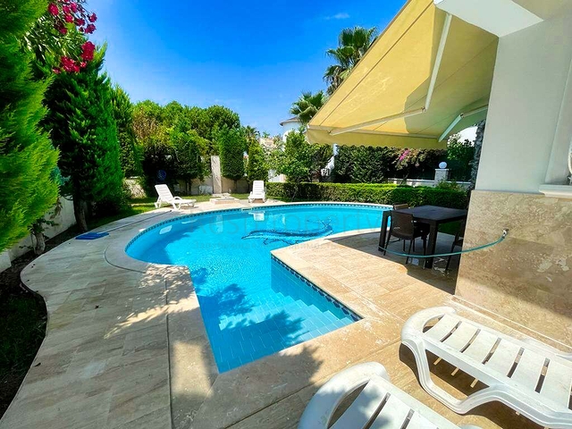 Вилла планировки 3+1 размером 320 м2 в районе Белек