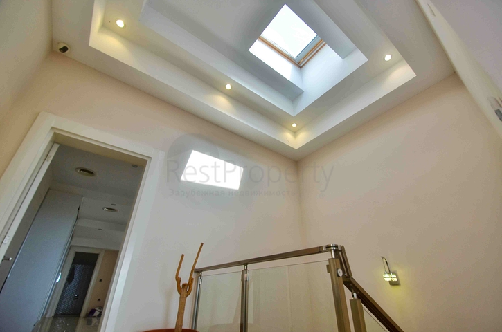 Квартира планировки 5+1 в микрорайоне Лара - Анталия 