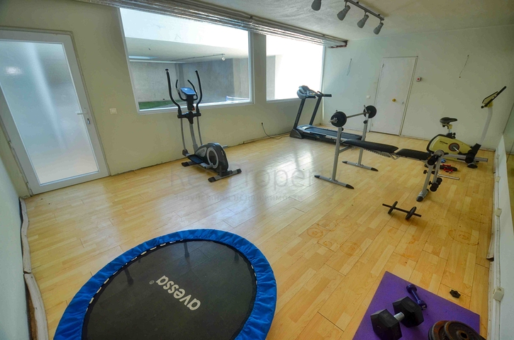 Квартира планировки 5+1 в микрорайоне Лара - Анталия 