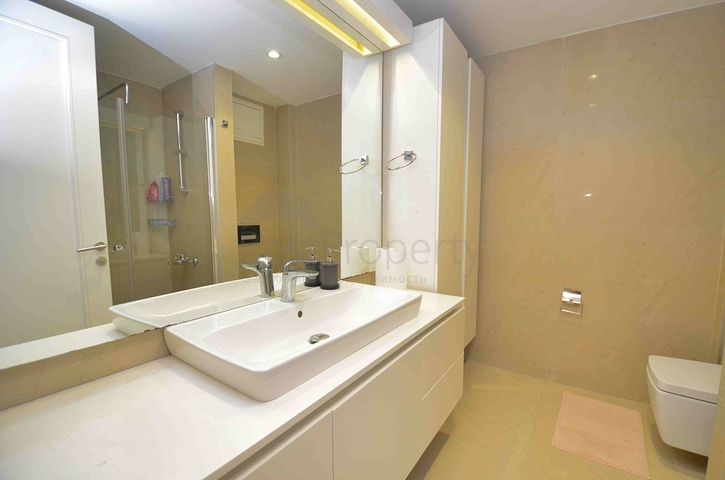 Квартира планировки 5+1 в микрорайоне Лара - Анталия 