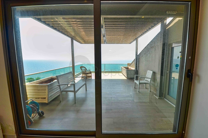 Квартира планировки 5+1 в микрорайоне Лара - Анталия 