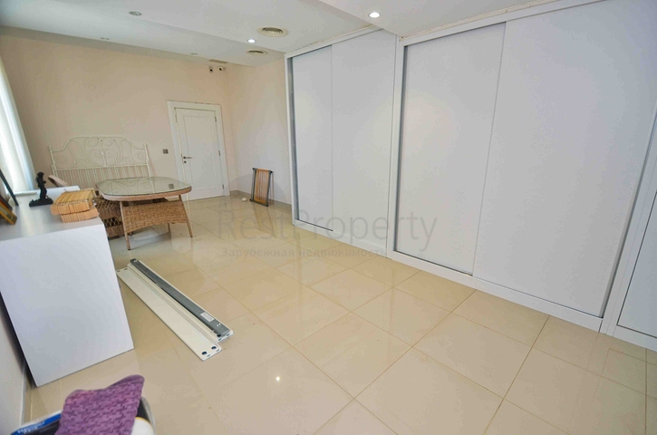 Квартира планировки 5+1 в микрорайоне Лара - Анталия 