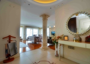 Квартира планировки 4+1 в микрорайоне Бахчелиэвлер - Анталия 