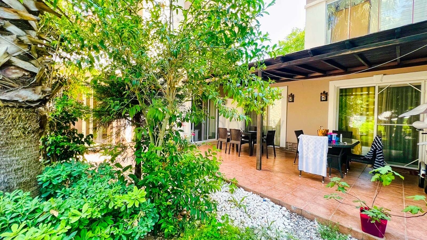 Квартира планировки 3+1 дуплекс в районе Кемер - Анталия 