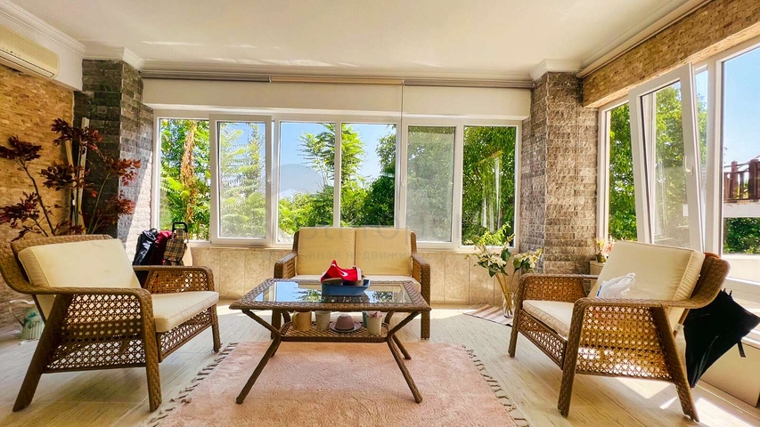 Квартира планировки 3+1 дуплекс в районе Кемер - Анталия 