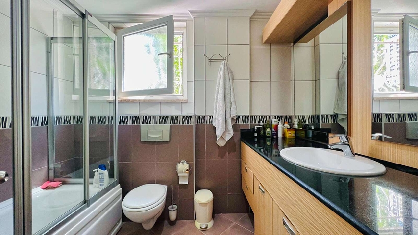 Квартира планировки 3+1 дуплекс в районе Кемер - Анталия 