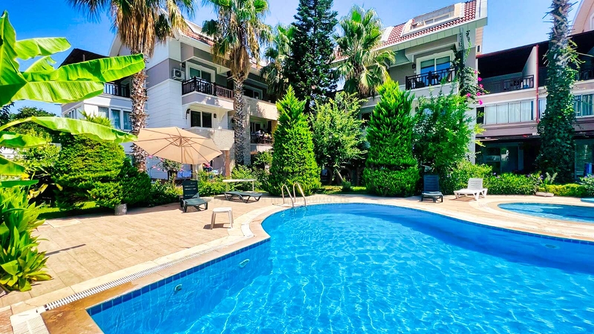 Квартира планировки 3+1 дуплекс в районе Кемер - Анталия 