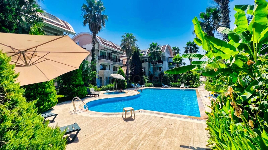 Квартира планировки 3+1 дуплекс в районе Кемер - Анталия 