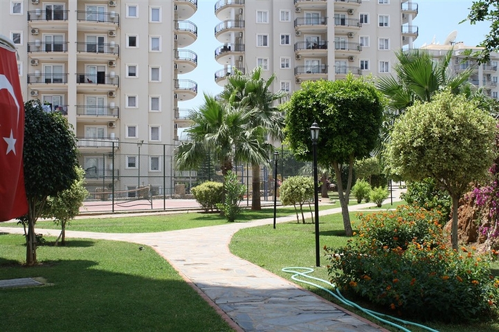 Шикарный пентхаус с четырьмя спальнями в уютном районе Тосмур