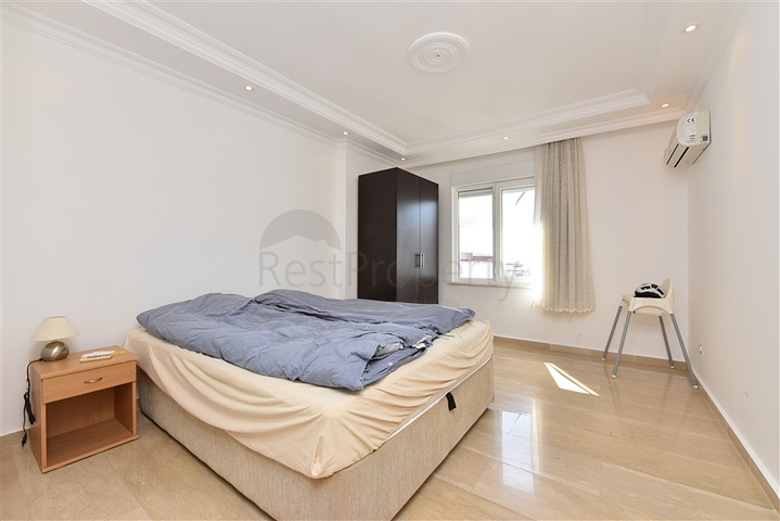 Шикарный пентхаус с четырьмя спальнями в уютном районе Тосмур