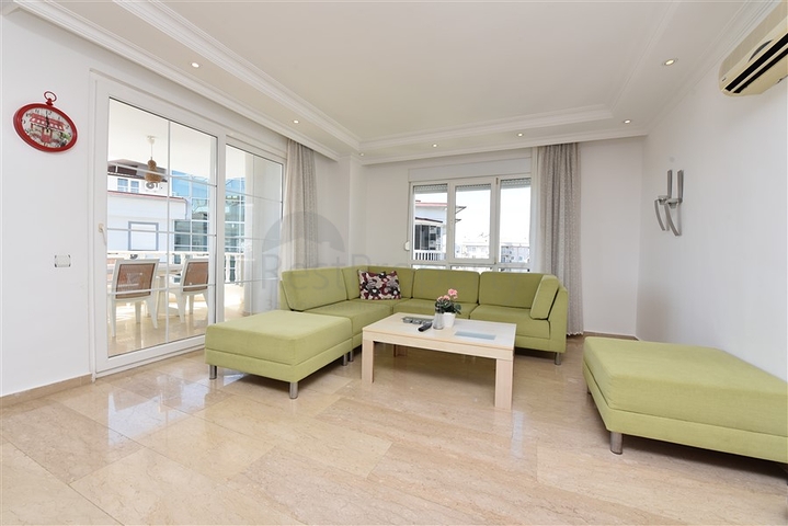 Шикарный пентхаус с четырьмя спальнями в уютном районе Тосмур