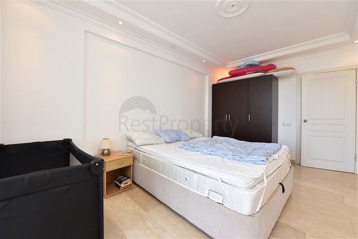 Шикарный пентхаус с четырьмя спальнями в уютном районе Тосмур