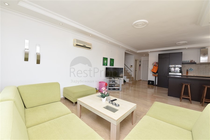 Шикарный пентхаус с четырьмя спальнями в уютном районе Тосмур