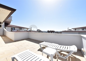 Шикарный пентхаус с четырьмя спальнями в уютном районе Тосмур