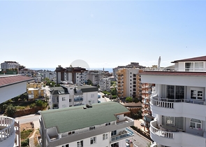 Шикарный пентхаус с четырьмя спальнями в уютном районе Тосмур