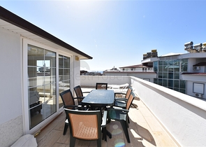 Шикарный пентхаус с четырьмя спальнями в уютном районе Тосмур