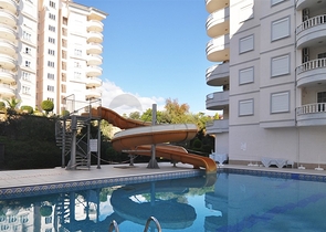 Шикарный пентхаус с четырьмя спальнями в уютном районе Тосмур