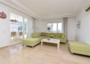 Шикарный пентхаус с четырьмя спальнями в уютном районе Тосмур