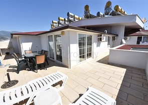 Шикарный пентхаус с четырьмя спальнями в уютном районе Тосмур