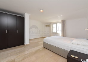 Шикарный пентхаус с четырьмя спальнями в уютном районе Тосмур