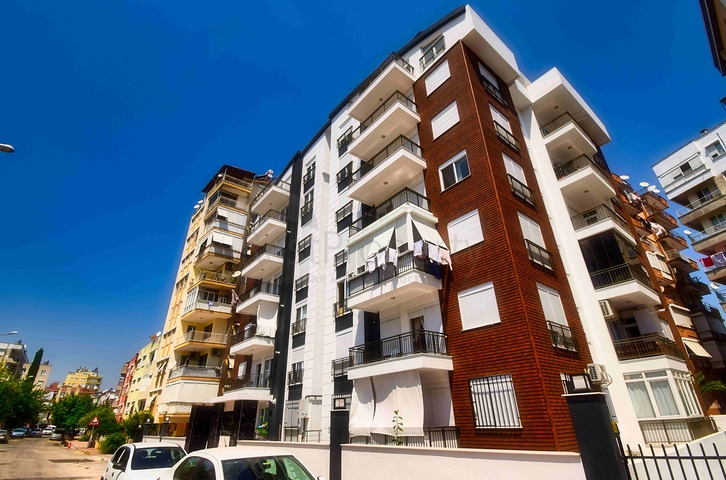 Квартиры планировки 2+1 и 6+1 в центре города Анталия 