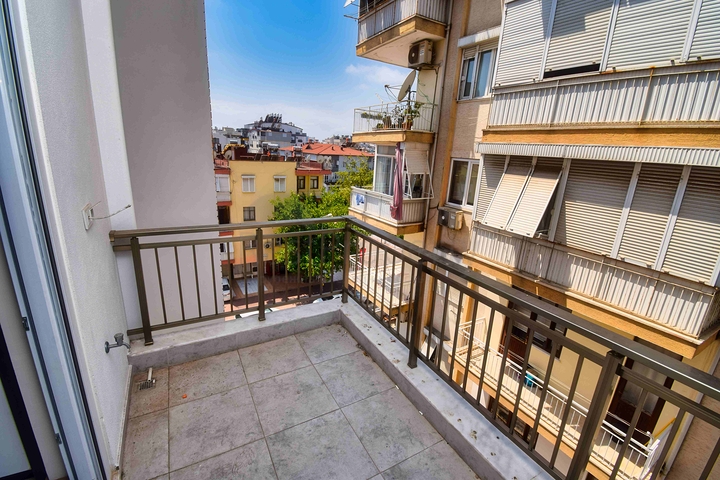 Квартиры планировки 2+1 и 6+1 в центре города Анталия 