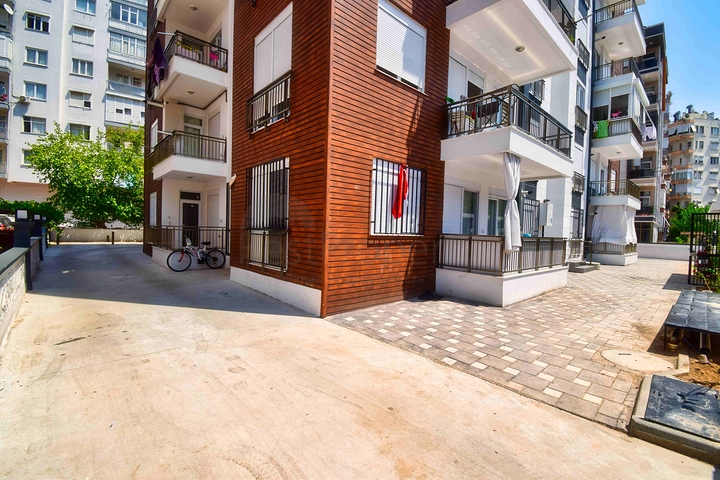 Квартиры планировки 2+1 и 6+1 в центре города Анталия 