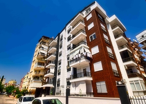 Квартиры планировки 2+1 и 6+1 в центре города Анталия 