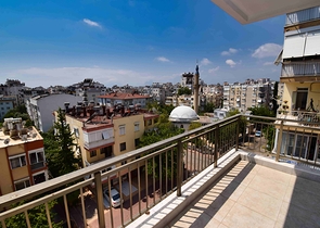 Квартиры планировки 2+1 и 6+1 в центре города Анталия 