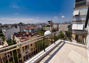 Квартиры планировки 2+1 и 6+1 в центре города Анталия 