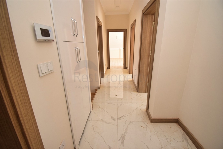 Квартира планировки 6+1 дуплекс в центре города Анталия 