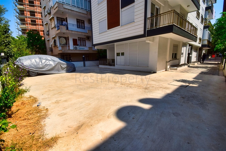 Квартира планировки 6+1 дуплекс в центре города Анталия 