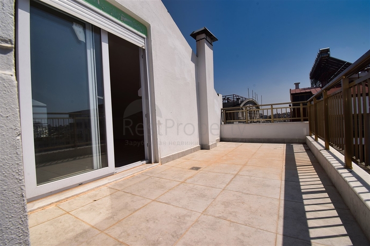 Квартира планировки 6+1 дуплекс в центре города Анталия 