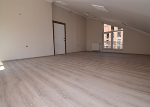 Квартира планировки 6+1 дуплекс в центре города Анталия 