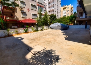 Квартира планировки 6+1 дуплекс в центре города Анталия 