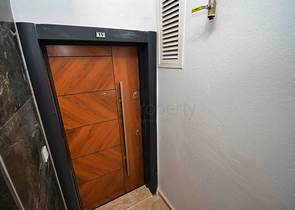 Квартира планировки 6+1 дуплекс в центре города Анталия 