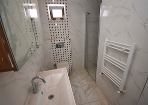 Квартира планировки 6+1 дуплекс в центре города Анталия 