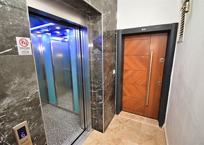 Квартира планировки 6+1 дуплекс в центре города Анталия 