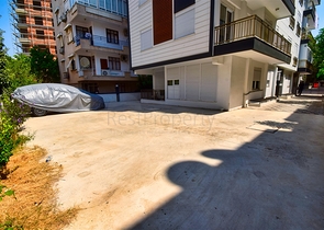 Квартира планировки 6+1 дуплекс в центре города Анталия 