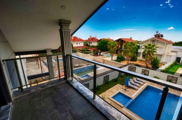 Просторная вилла планировки 4+1 в районе Кемер - Анталия 