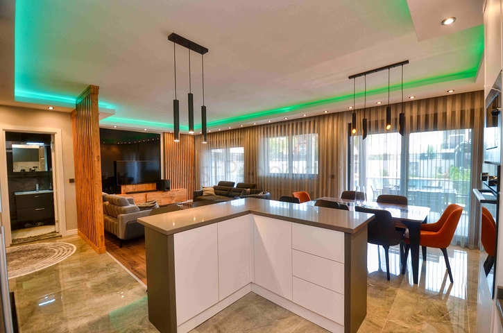 Просторная вилла планировки 4+1 в районе Кемер - Анталия 