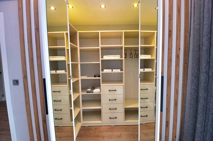 Просторная вилла планировки 4+1 в районе Кемер - Анталия 