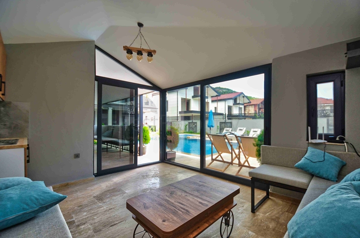 Просторная вилла планировки 4+1 в районе Кемер - Анталия 